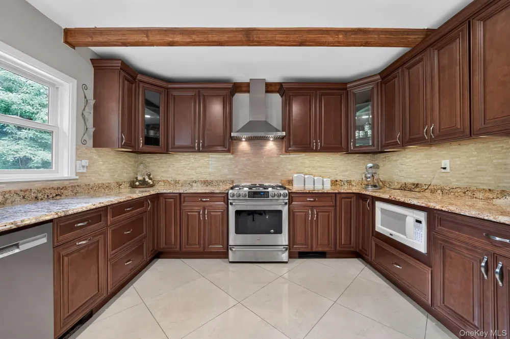 10 Copeland Drive Suffern, NY 10901
