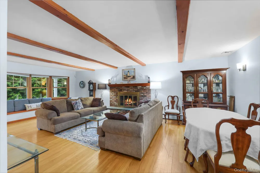 2 Foxey Lane Mahopac, NY 10541