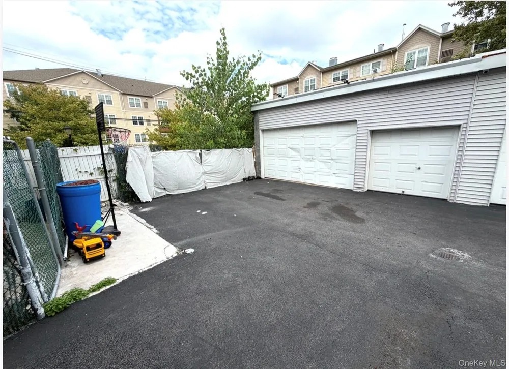 8 Ritters Lane Yonkers, NY 10703