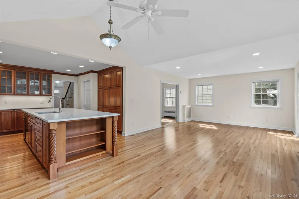 136 Wilmot Circle Scarsdale, NY 10583