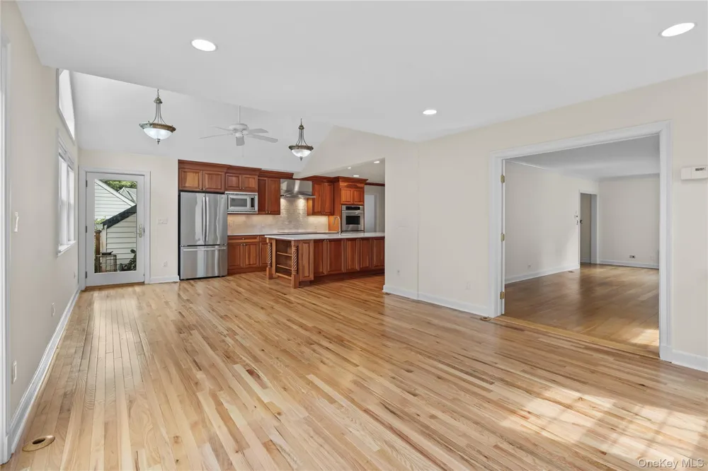 136 Wilmot Circle Scarsdale, NY 10583