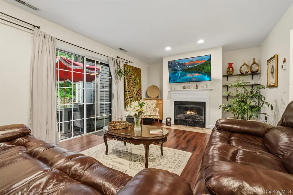 5304 Applewood Circle Carmel, NY 10512