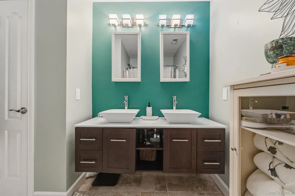 5304 Applewood Circle Carmel, NY 10512