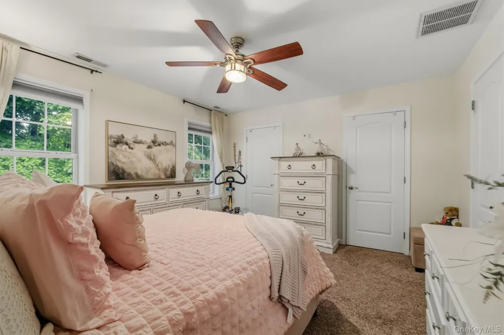 5304 Applewood Circle Carmel, NY 10512