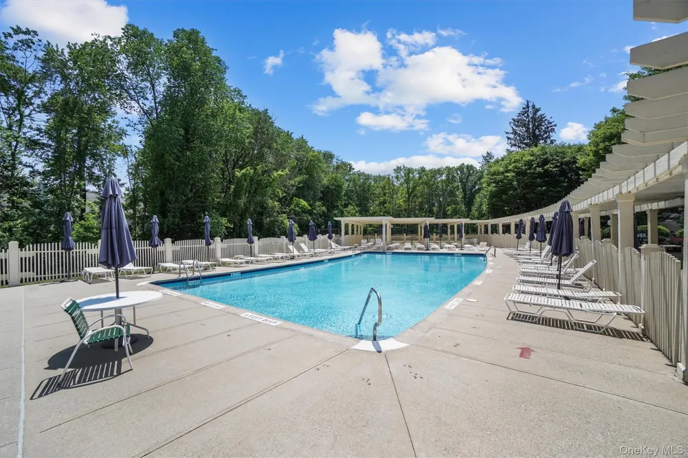 5304 Applewood Circle Carmel, NY 10512