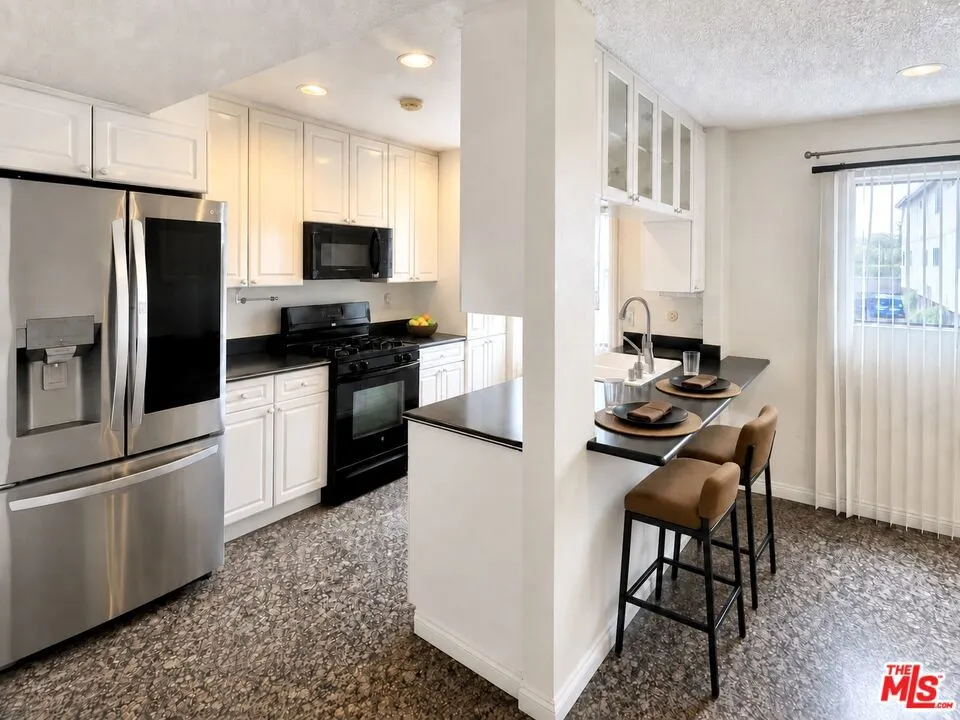 15149 Magnolia Boulevard #D Los Angeles, CA 91403