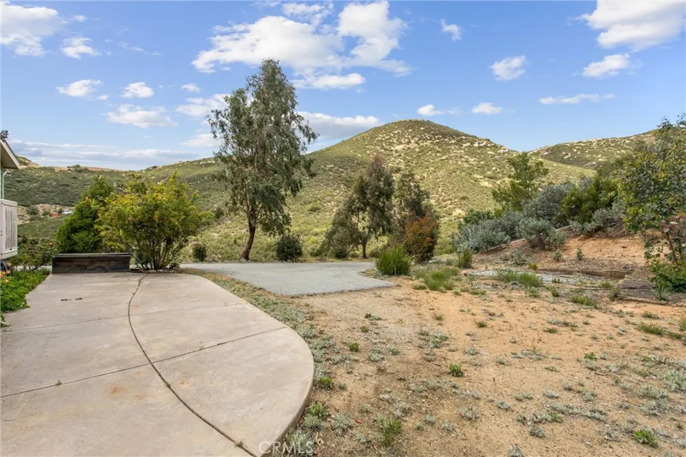 47112 Woodcliff Drive Banning, CA 92220
