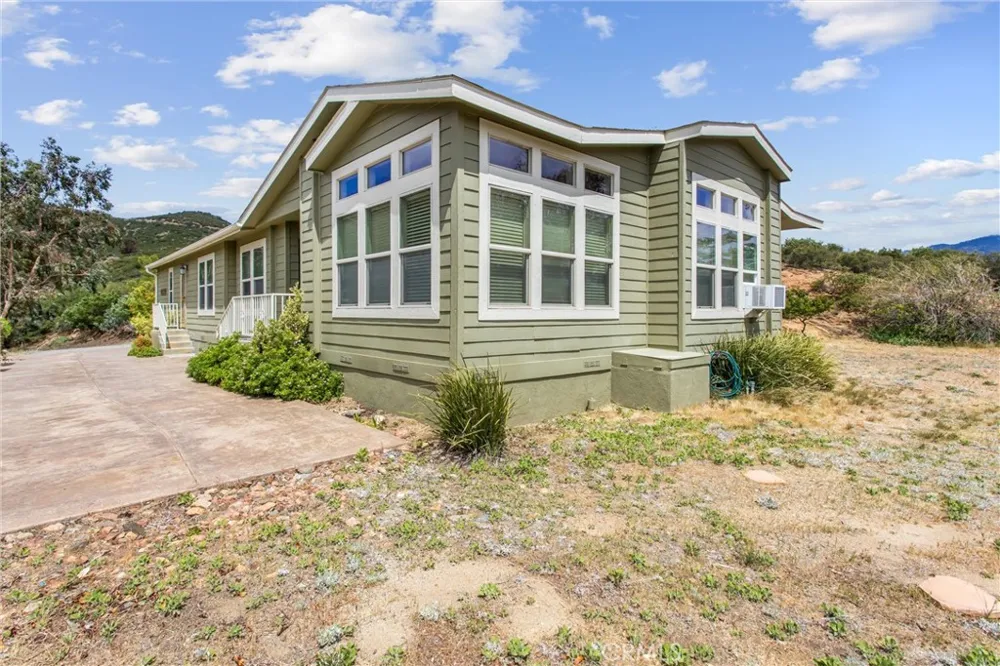 47112 Woodcliff Drive Banning, CA 92220