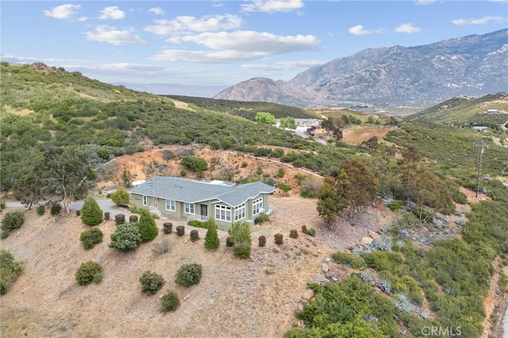 47112 Woodcliff Drive Banning, CA 92220