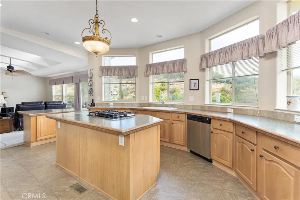 47112 Woodcliff Drive Banning, CA 92220