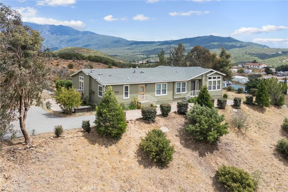 47112 Woodcliff Drive Banning, CA 92220
