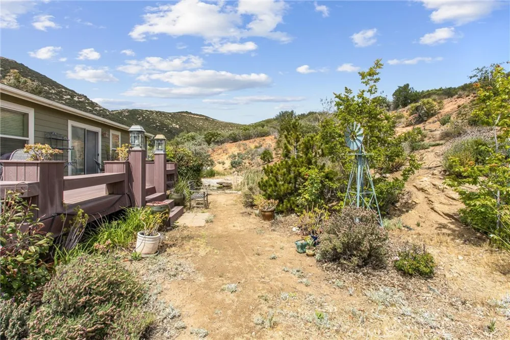 47112 Woodcliff Drive Banning, CA 92220