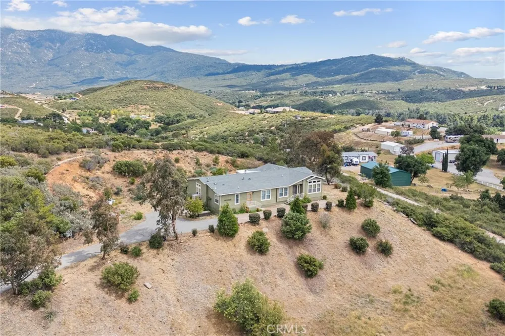 47112 Woodcliff Drive Banning, CA 92220