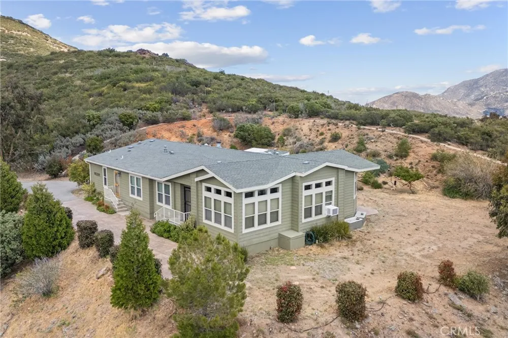 47112 Woodcliff Drive Banning, CA 92220