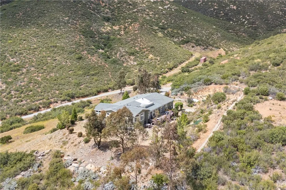 47112 Woodcliff Drive Banning, CA 92220