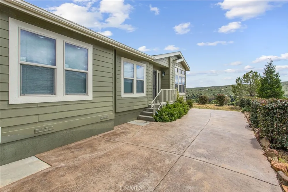 47112 Woodcliff Drive Banning, CA 92220