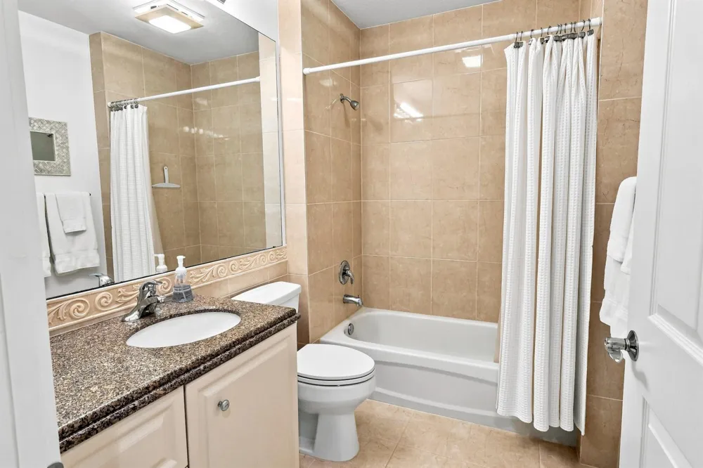 26 HARBOUR ISLE DRIVE W #102 Fort Pierce, FL 34949