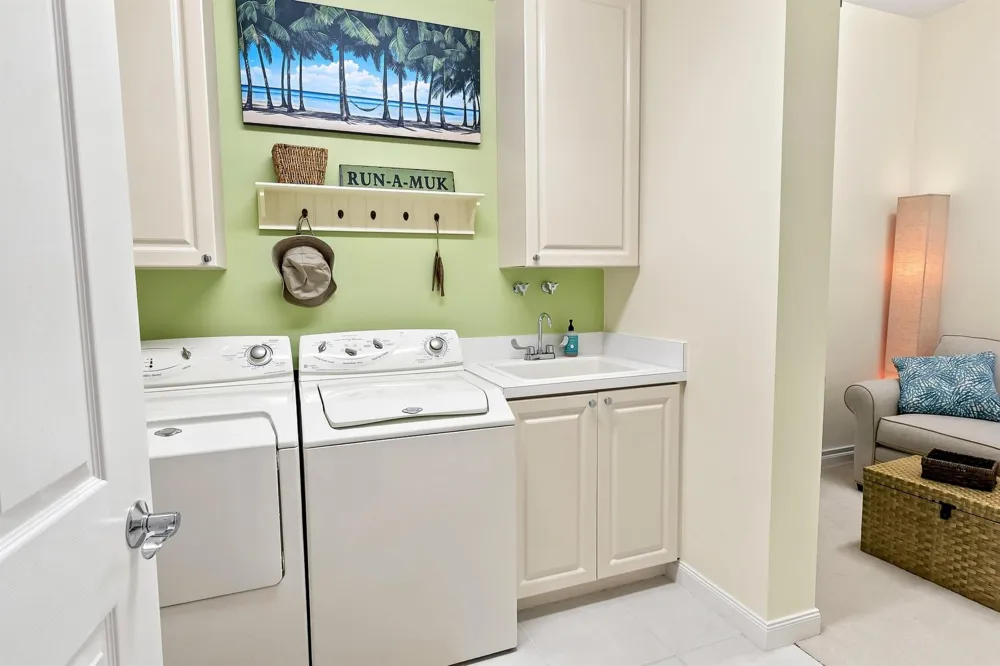 26 HARBOUR ISLE DRIVE W #102 Fort Pierce, FL 34949