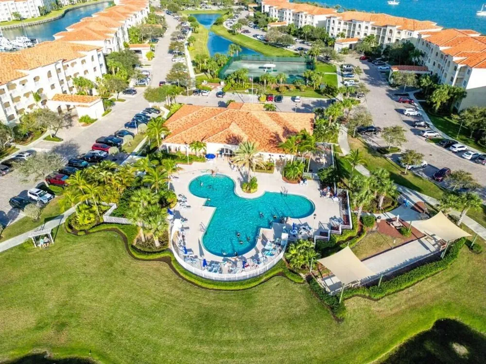26 HARBOUR ISLE DRIVE W #102 Fort Pierce, FL 34949