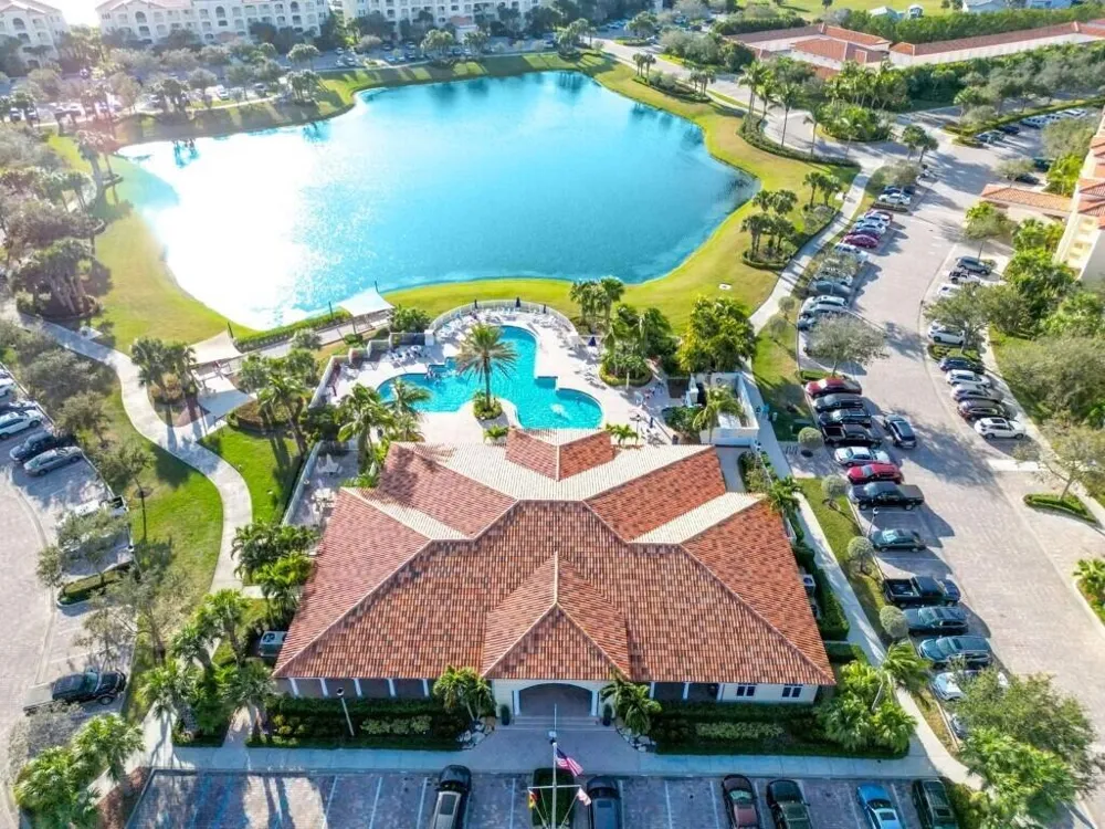 26 HARBOUR ISLE DRIVE W #102 Fort Pierce, FL 34949