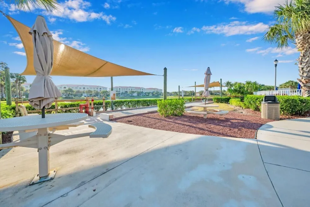 26 HARBOUR ISLE DRIVE W #102 Fort Pierce, FL 34949