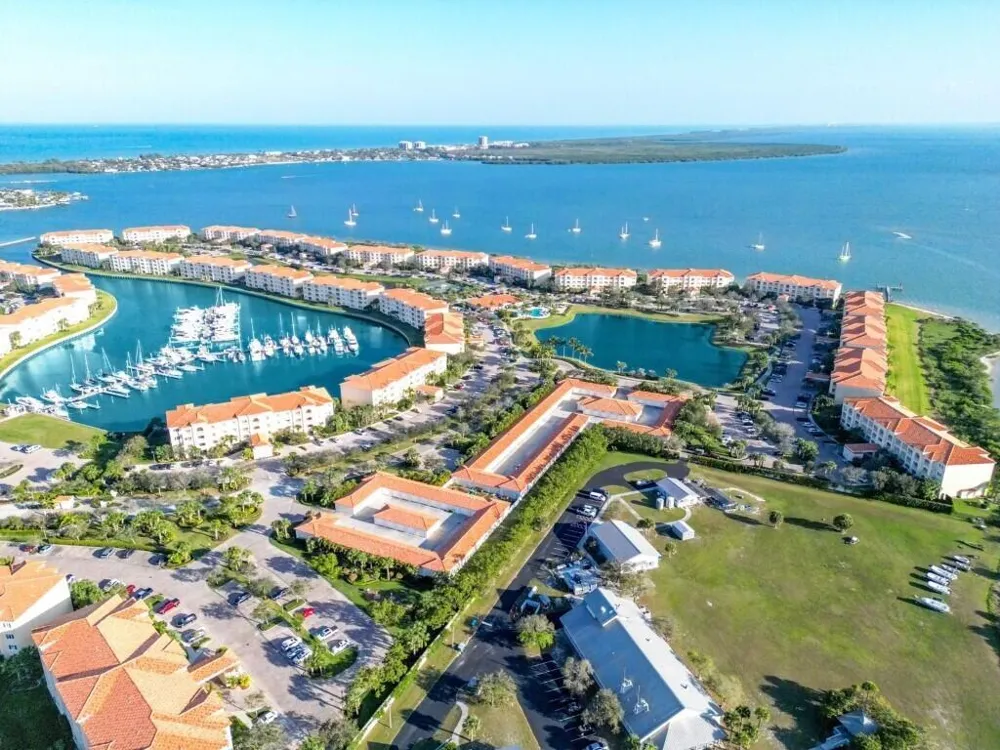 26 HARBOUR ISLE DRIVE W #102 Fort Pierce, FL 34949