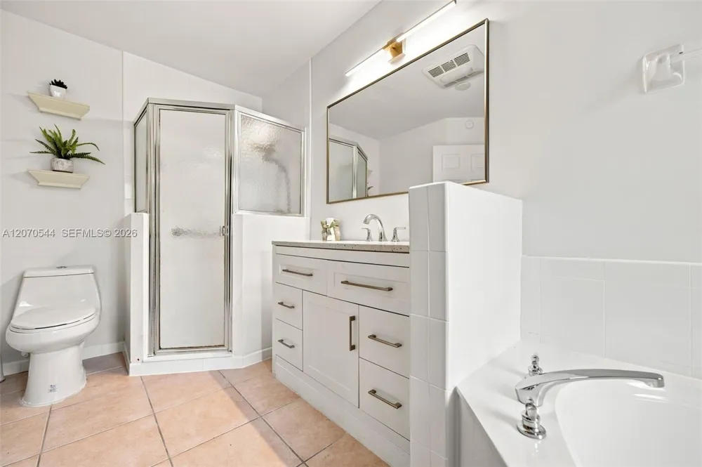 2220 NW 137th Ave Sunrise, FL 33323