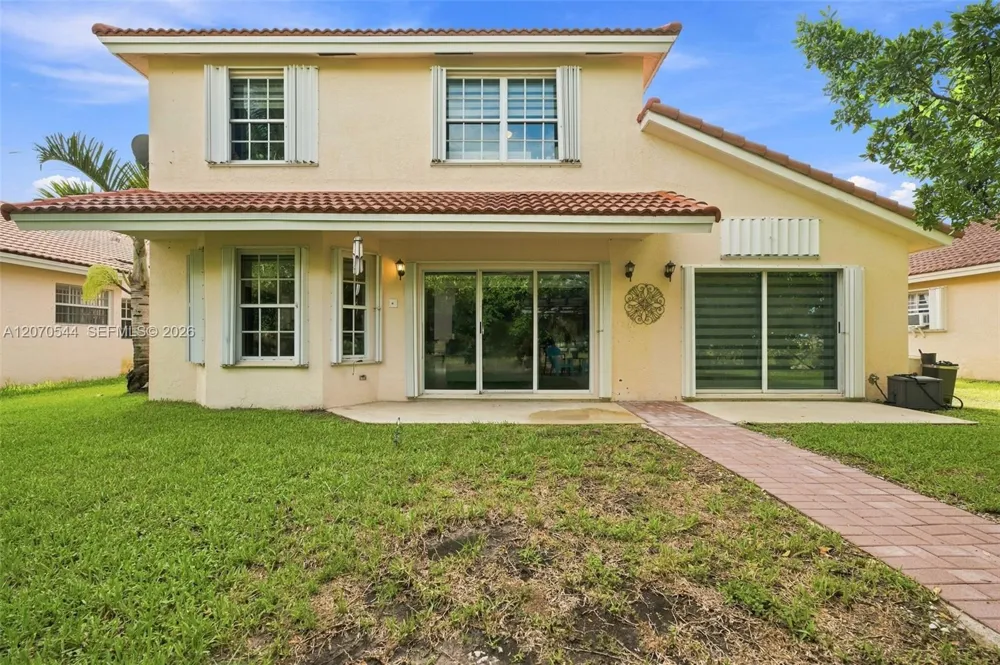 2220 NW 137th Ave Sunrise, FL 33323