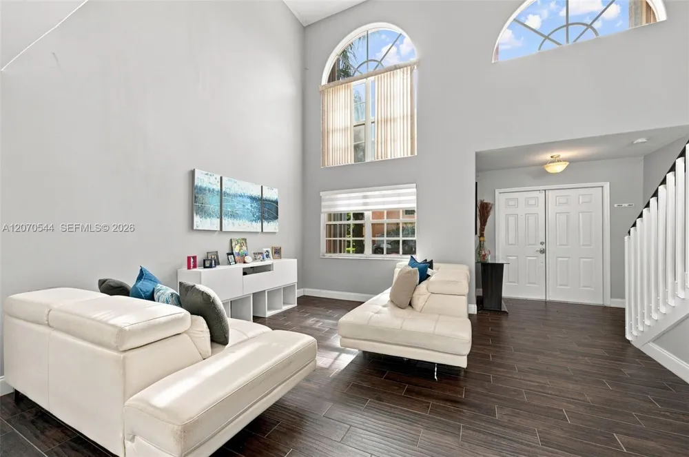 2220 NW 137th Ave Sunrise, FL 33323