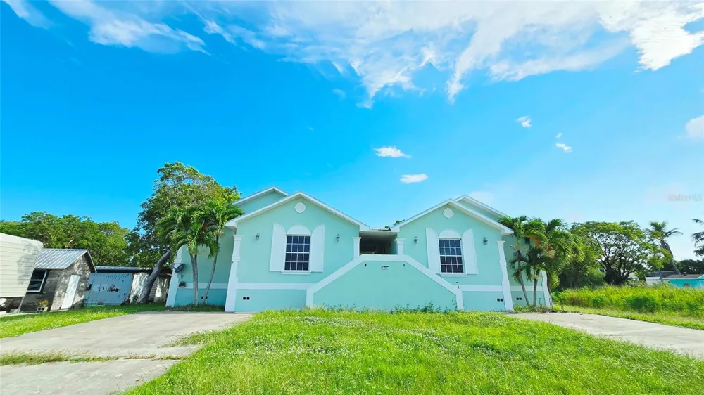 1227 MANGROVE LANE Chokoloskee, FL 34138