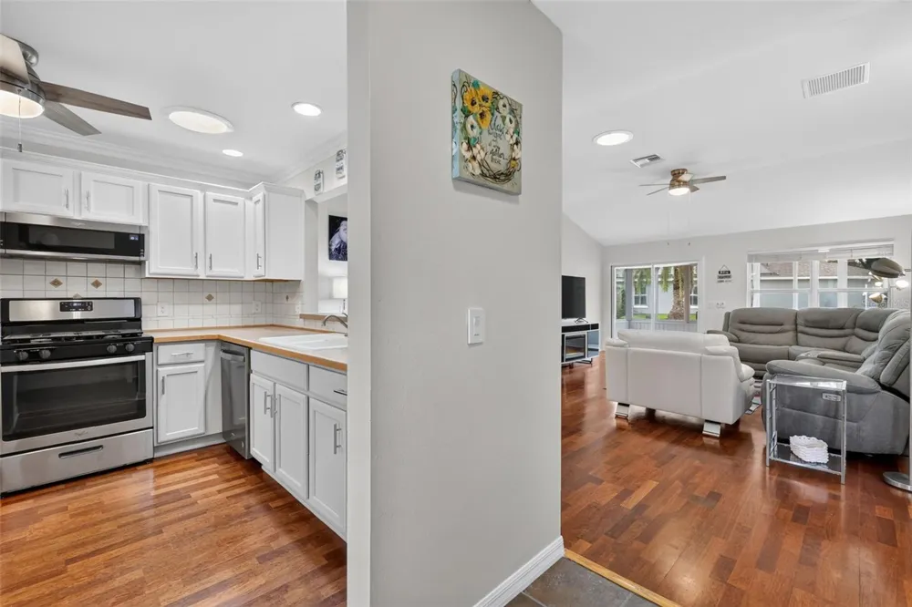 17107 SE 93RD EXETER COURT The Villages, FL 32162