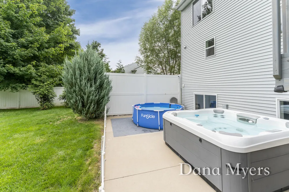 306 Kingfisher Court Leighton Township, MI 49316