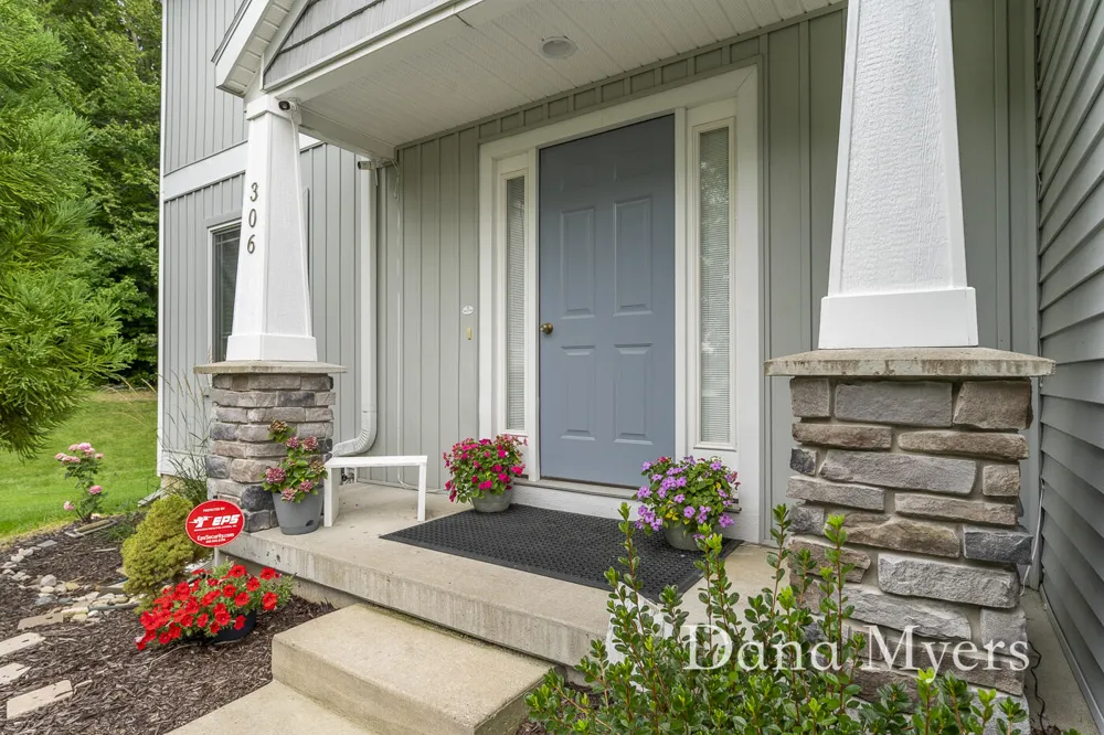 306 Kingfisher Court Leighton Township, MI 49316