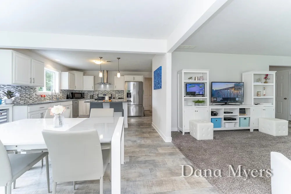 306 Kingfisher Court Leighton Township, MI 49316