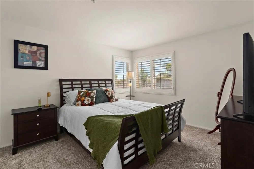 15727 Virginia Fontana, CA 92336