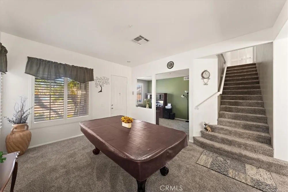 15727 Virginia Fontana, CA 92336