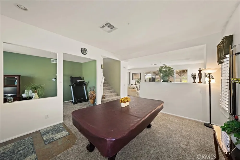 15727 Virginia Fontana, CA 92336