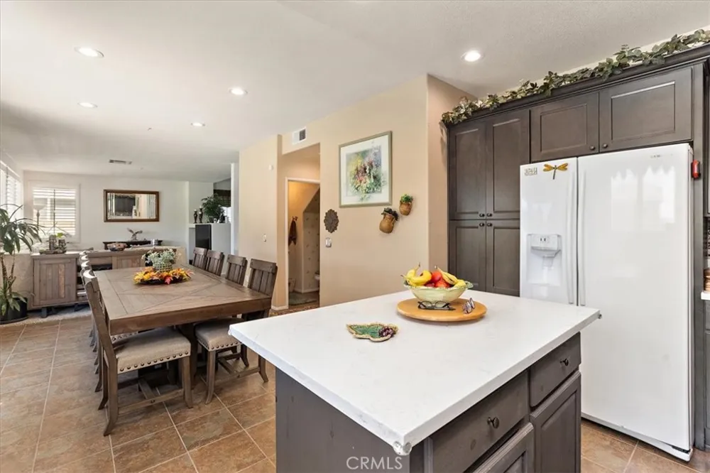 15727 Virginia Fontana, CA 92336