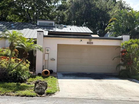 3408 ROSE HILL WAY #143