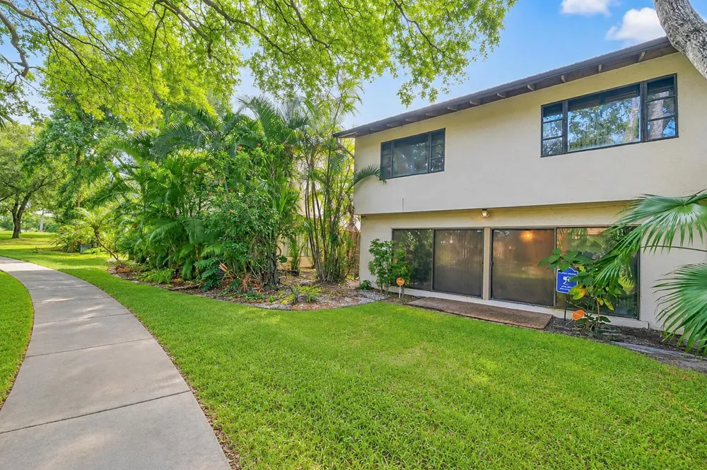 3408 ROSE HILL WAY #143 Lauderhill, FL 33319