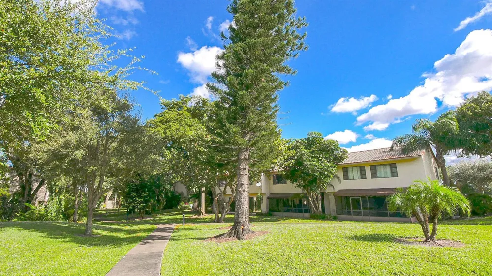 3408 ROSE HILL WAY #143 Lauderhill, FL 33319