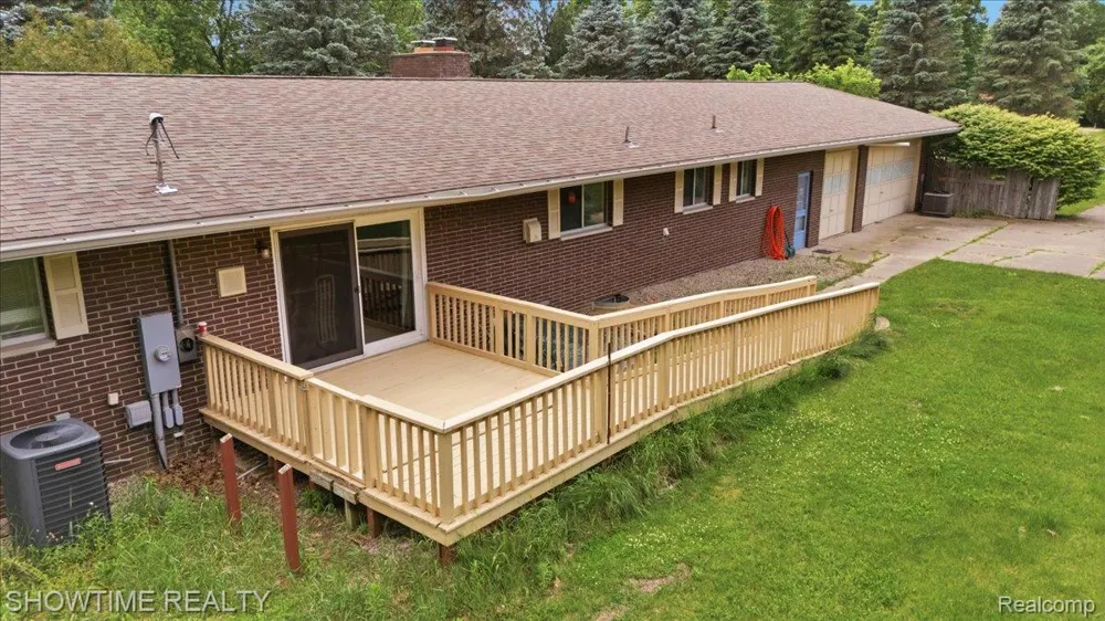 1661 Madeline Drive Lapeer Township, MI 48446