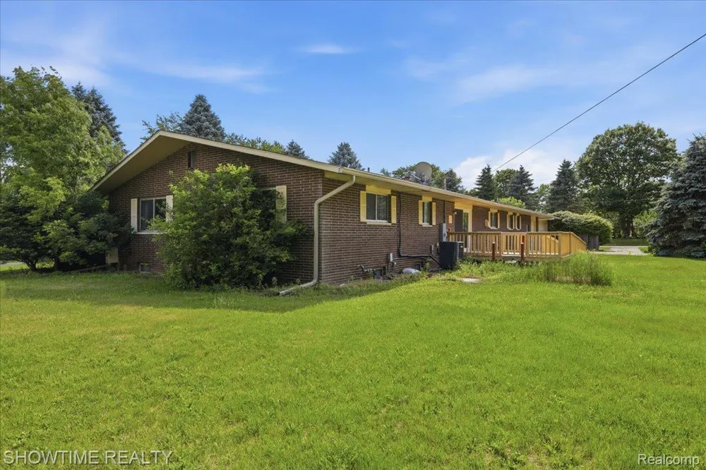 1661 Madeline Drive Lapeer Township, MI 48446