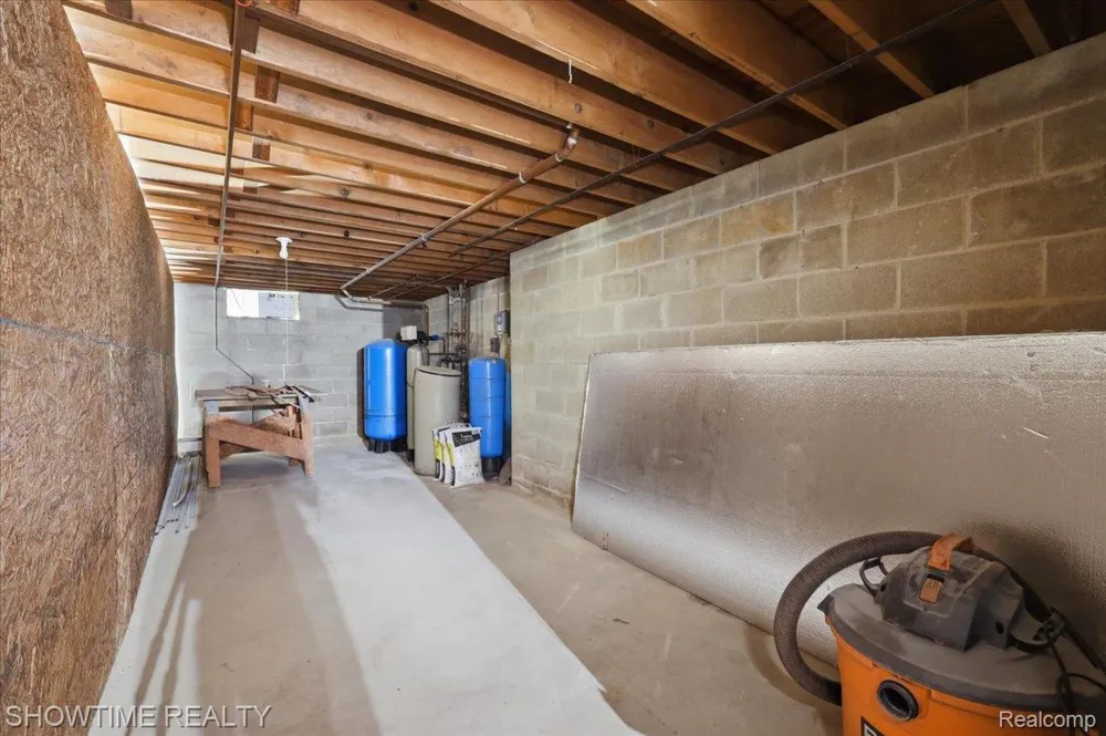 1661 Madeline Drive Lapeer Township, MI 48446