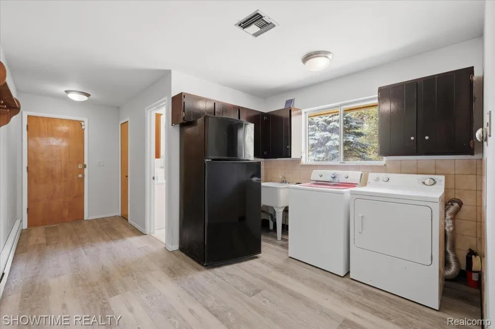 1661 Madeline Drive Lapeer Township, MI 48446