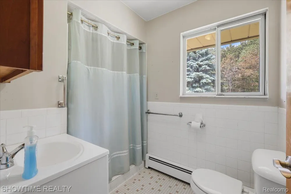 1661 Madeline Drive Lapeer Township, MI 48446