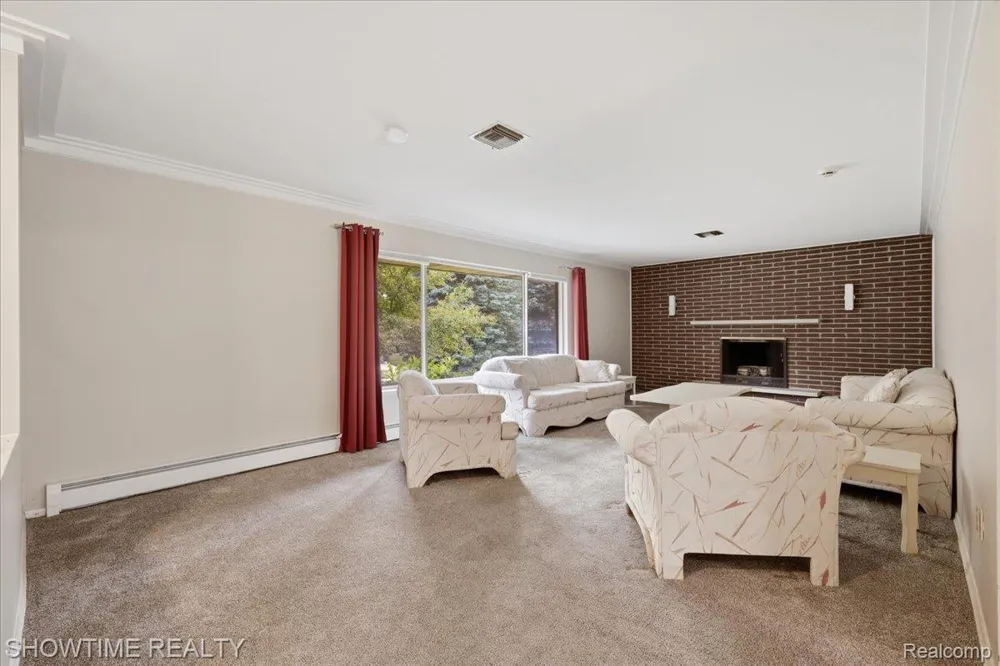 1661 Madeline Drive Lapeer Township, MI 48446