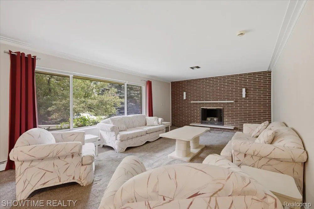 1661 Madeline Drive Lapeer Township, MI 48446