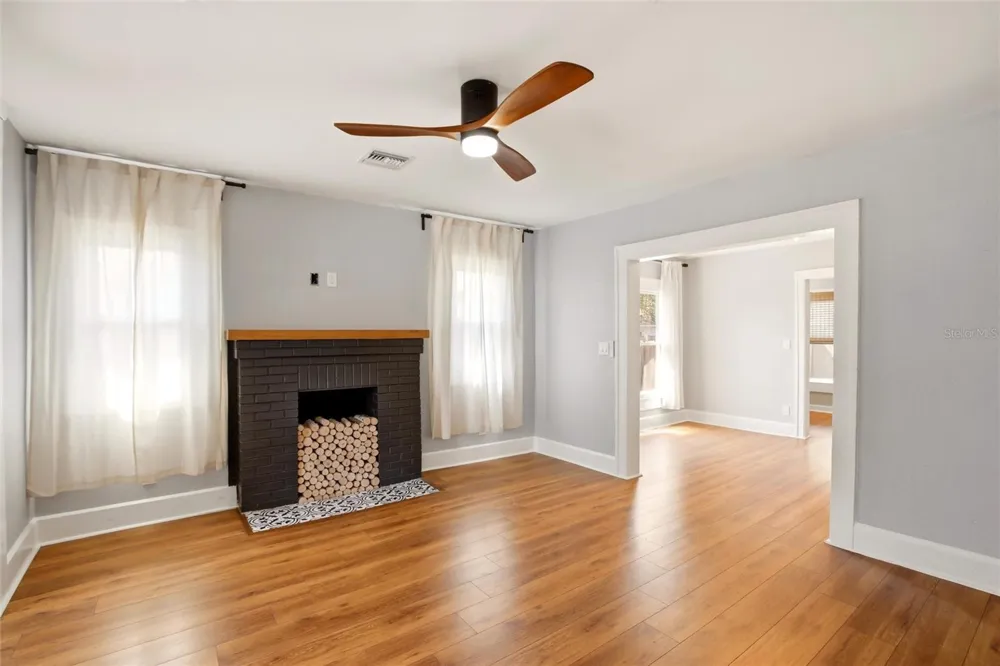 4551 19TH AVENUE S St Petersburg, FL 33711