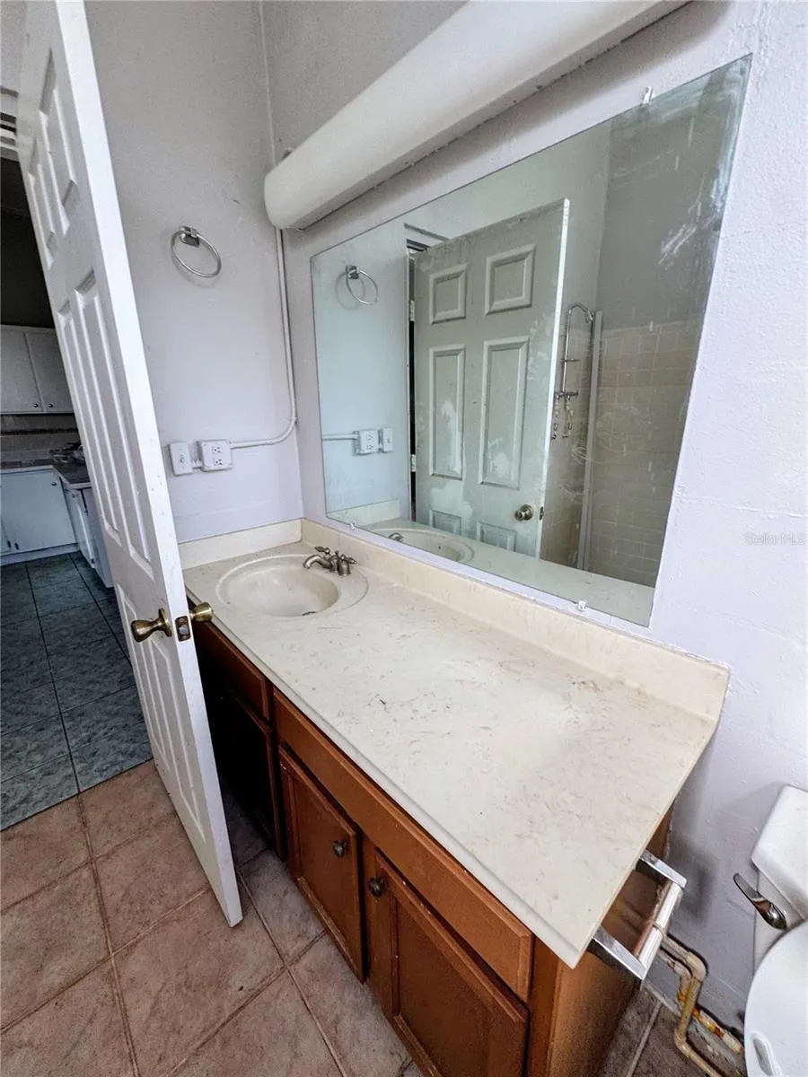 1010 EO DOUGLAS AVENUE #S1-4 Sebring, FL 33870